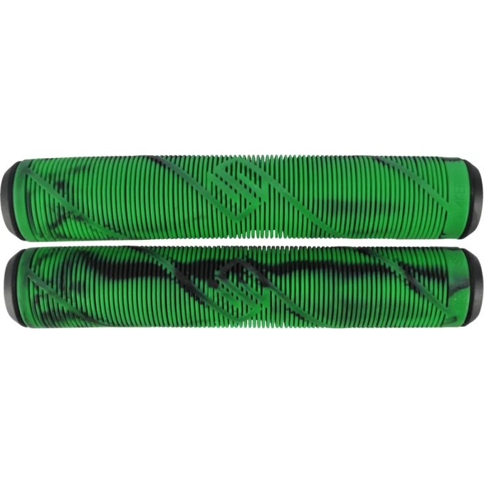 Striker Pro scooter Grips (Black/Green)